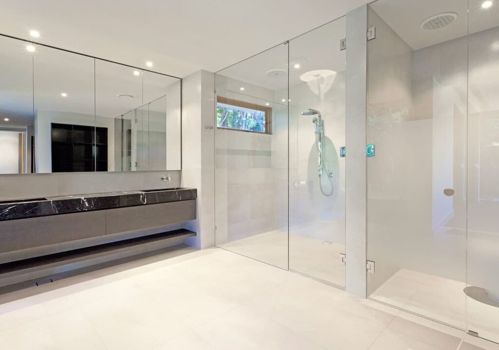 Ultimate Guide to Frameless Shower Screens: Installation and Benefits
